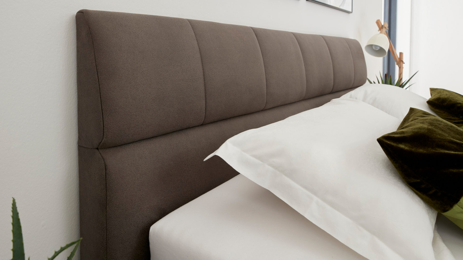 Polsterbett Ada | nova butor aus Stoff in Braun Polsterbett Malea brauner Stoffbezug 8.GDU 19 – Liegefläche ca. 180 x 200 cm