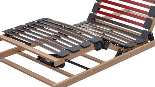 Lattenrost Interliving aus Holz in Holzfarben Interliving Lattenrost Serie 1952 - flacher Smartrahmen zweifach motorisch mit Handschalter – Liegefläche ca. 140 x 200 cm