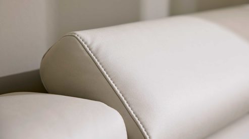 Bettgestell Interliving aus Stoff in Hellgrau Interliving Polsterbett Serie 1422 - Polsterbettgestell hellgrauer Bezug Cloud & schwarze Metallfüße 428 - Liegefläche ca. 180 x 200 cm