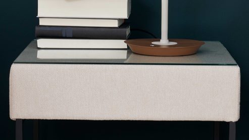 Nachtkommode Interliving aus Stoff in Weiß Interliving Bettsystem Serie 1414 - Nachtkonsole elfenbeinfarbener Bezug GCP 11 - ca. 49 x 45 cm