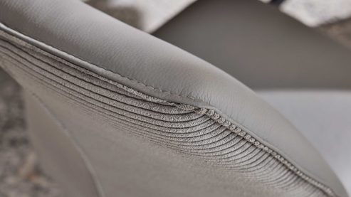 Vierfußstuhl Interliving aus Stoff in Grau Interliving Esszimmer Serie 5116 – Polsterstuhl mit Drehfunktion graue Cord-Lederkombination Fo-Sh & schwarzes Gestell F37