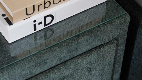 Nachtkommode Interliving aus Stoff in Grün Interliving Bettensystem Serie 1420 - Nachtkommode moosgrüne Chenille Toni - zwei Schubladen, Breite ca. 48 cm