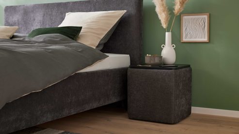 Nachtkommode Interliving aus Stoff in Anthrazit Interliving Bettensystem Serie 1420 - Nachtkonsole anthrazitfarbener Bezug Vera - ca. 48 x 48 cm