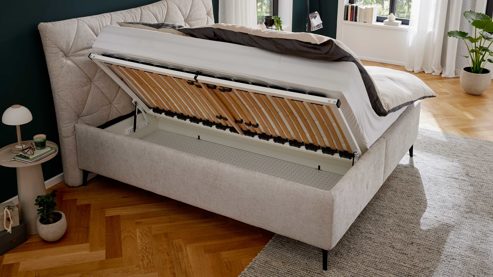 Polsterbett Interliving aus Stoff in Creme Interliving Bettensystem Serie 1420 - Polsterbett naturfarbener Bezug Harry &  & schwarze Metallfüße W010-15 M01 - Liegefläche ca. 180 x 200 cm