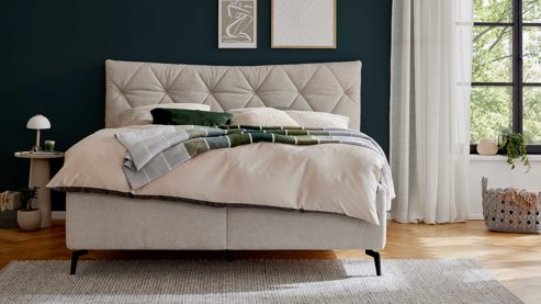 Polsterbett Interliving aus Stoff in Creme Interliving Bettensystem Serie 1420 - Polsterbett naturfarbener Bezug Harry & schwarze Metallfüße W010-15 M01 - Liegefläche ca. 180 x 200 cm