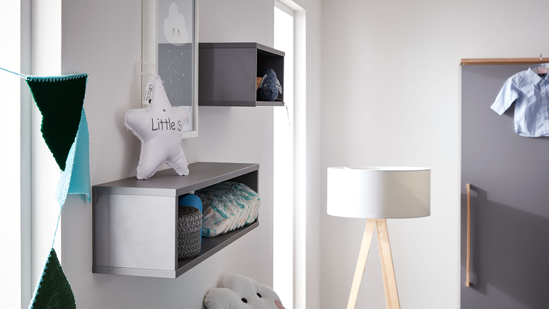 Wandregal Paidi aus Holz in Grau PAIDI Babyzimmer Wandbox Sten schiefergraue Melaminoberflächen – ca. 70 x 19 cm