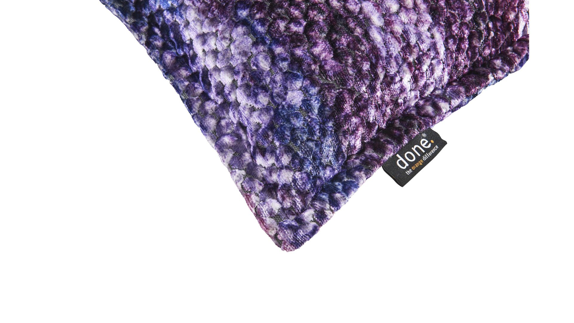 Kissenbezug /-hülle Done.® aus Stoff in Lila done.® Kissenhülle Cushion Glam Colour lila gemusterter Samt – ca. 45 x 45 cm