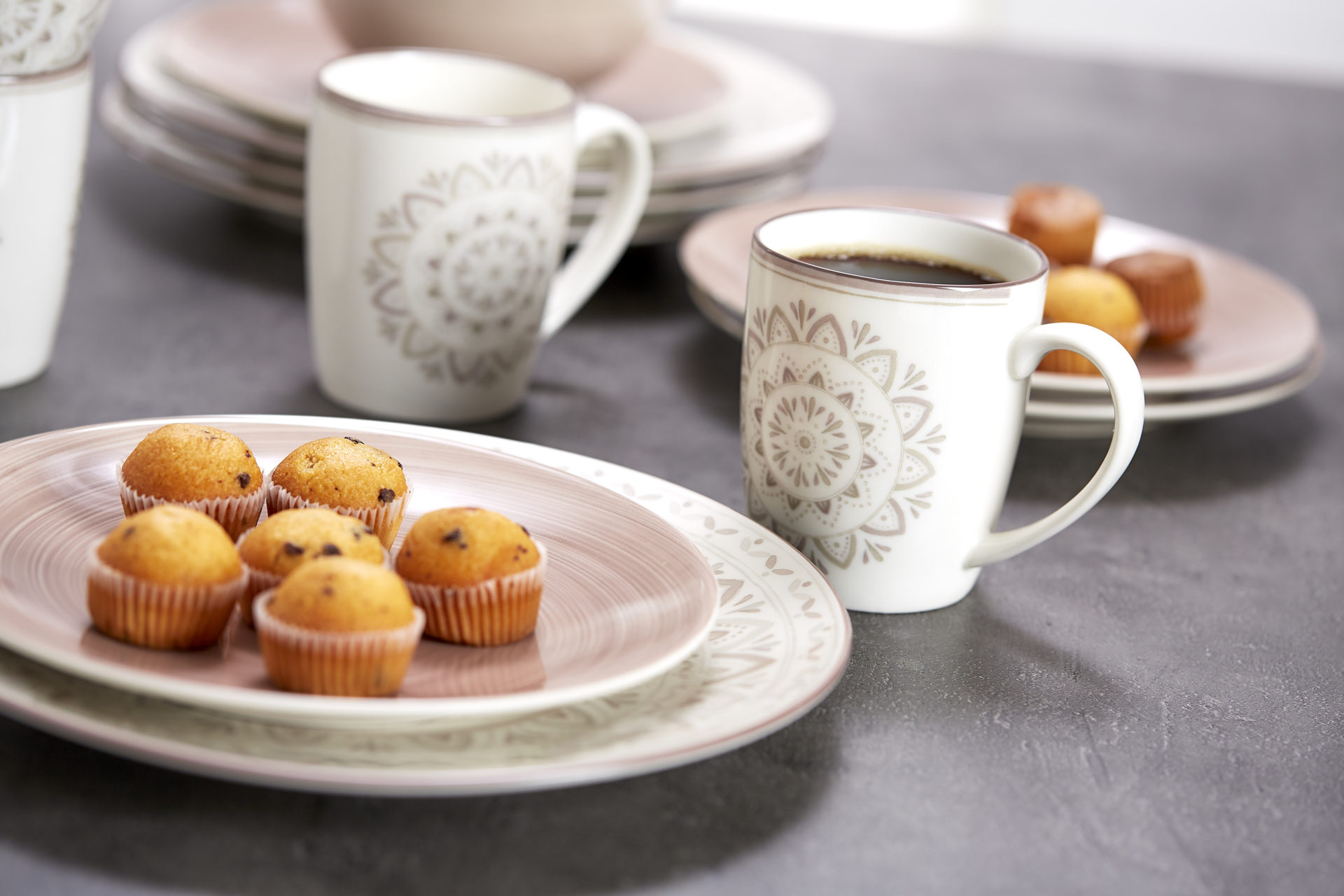 Tafelservice Ritzenhoff & breker aus Porzellan in Braun Ritzenhoff & Breker Kombiservice Valencia braunes Porzellan - 16-teilig, Kombigeschirr