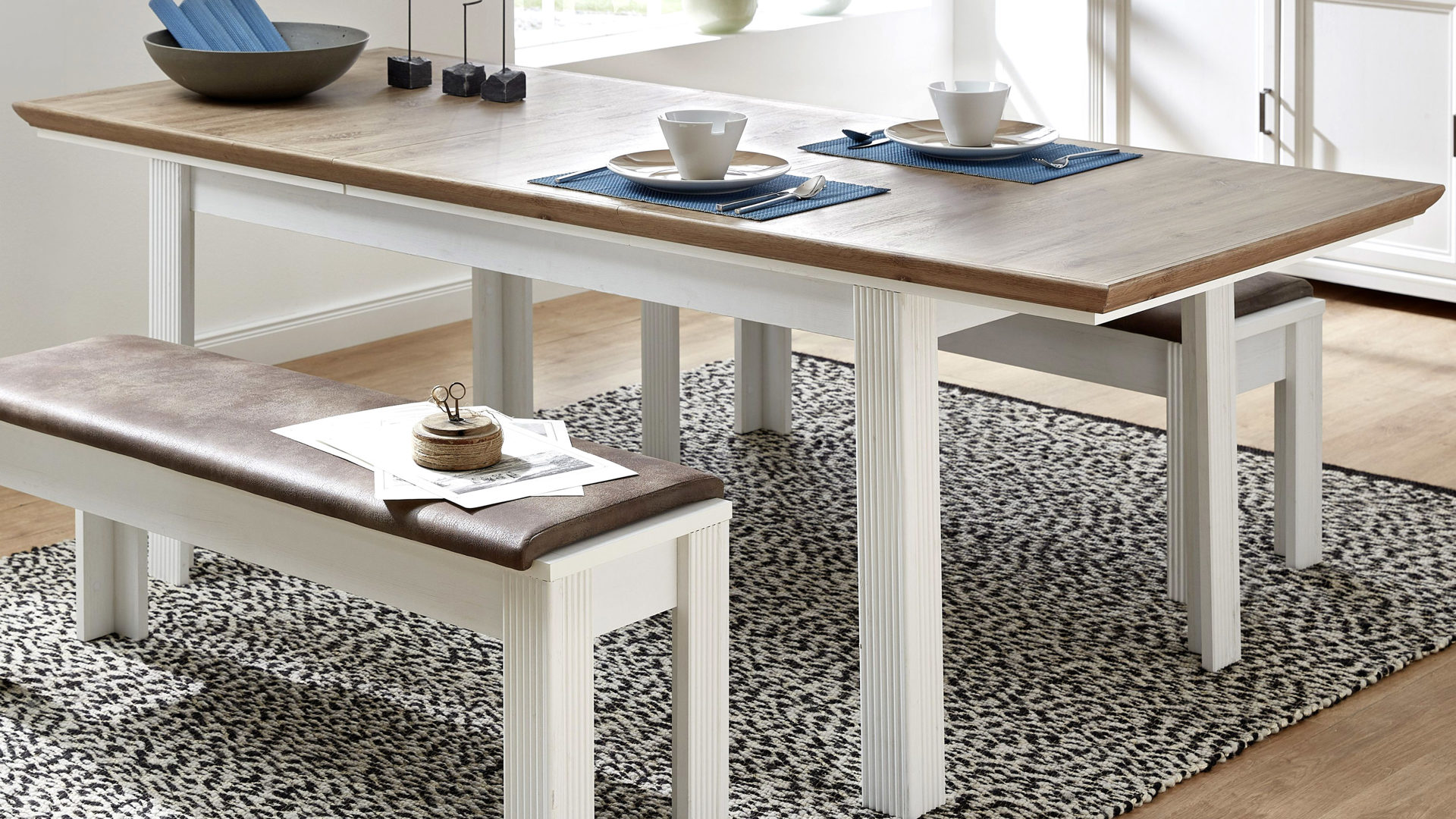 Auszugtisch Innostyle aus Holz in Weiß Möbelprogramm Jasmin - Auszugtisch Pinie & Artisan Eiche – ca. 160-220 x 90 cm
