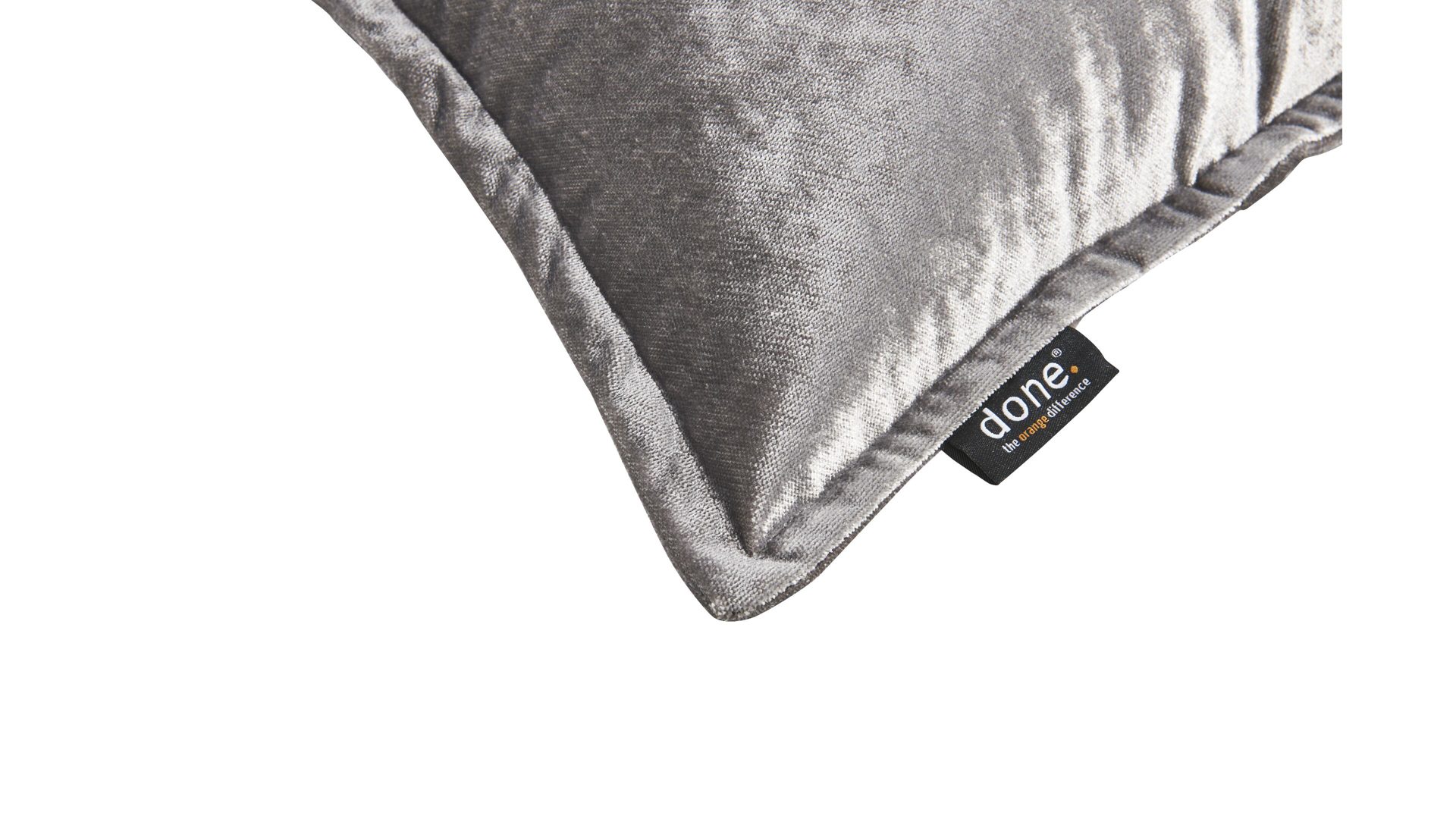 Kissenbezug /-hülle Done.® aus Stoff in Hellgrau done.® Kissenhülle Cushion Glam silberfarbener Samt – ca. 65 x 65 cm