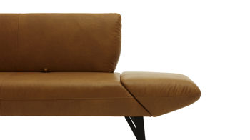 Polsterbank combinessa aus Leder in Orange Combinessa Genzo - Solobank mit Funktion curcumafarbenes Leder Cloud & schwarzes Metall - Länge ca. 238 cm