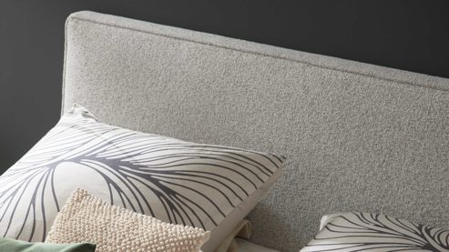 Boxspringbett Interliving aus Stoff in Grau Interliving Boxspringbett Serie 1421 hellgrauer Stoffbezug Pollux 80 - Liegefläche ca. 180 x 200 cm