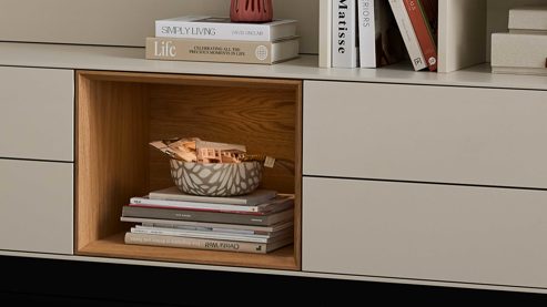 Lowboard Interliving aus Holz in Beige Interliving Wohnzimmer Serie 2034 - Lowboard beiger Lack & Eiche - vier Schubladen, eine Tür, Länge ca. 270 cm