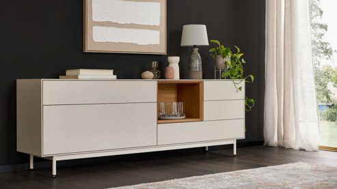 Sideboard Interliving aus Holz in Beige Interliving Wohnzimmer Serie 2034 - Sideboard beiger Lack & Eiche - vier Schubladen, eine Klapptür, Länge ca. 200 cm