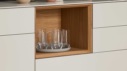 Sideboard Interliving aus Holz in Beige Interliving Wohnzimmer Serie 2034 - Sideboard beiger Lack & Eiche - vier Schubladen, eine Klapptür, Länge ca. 200 cm