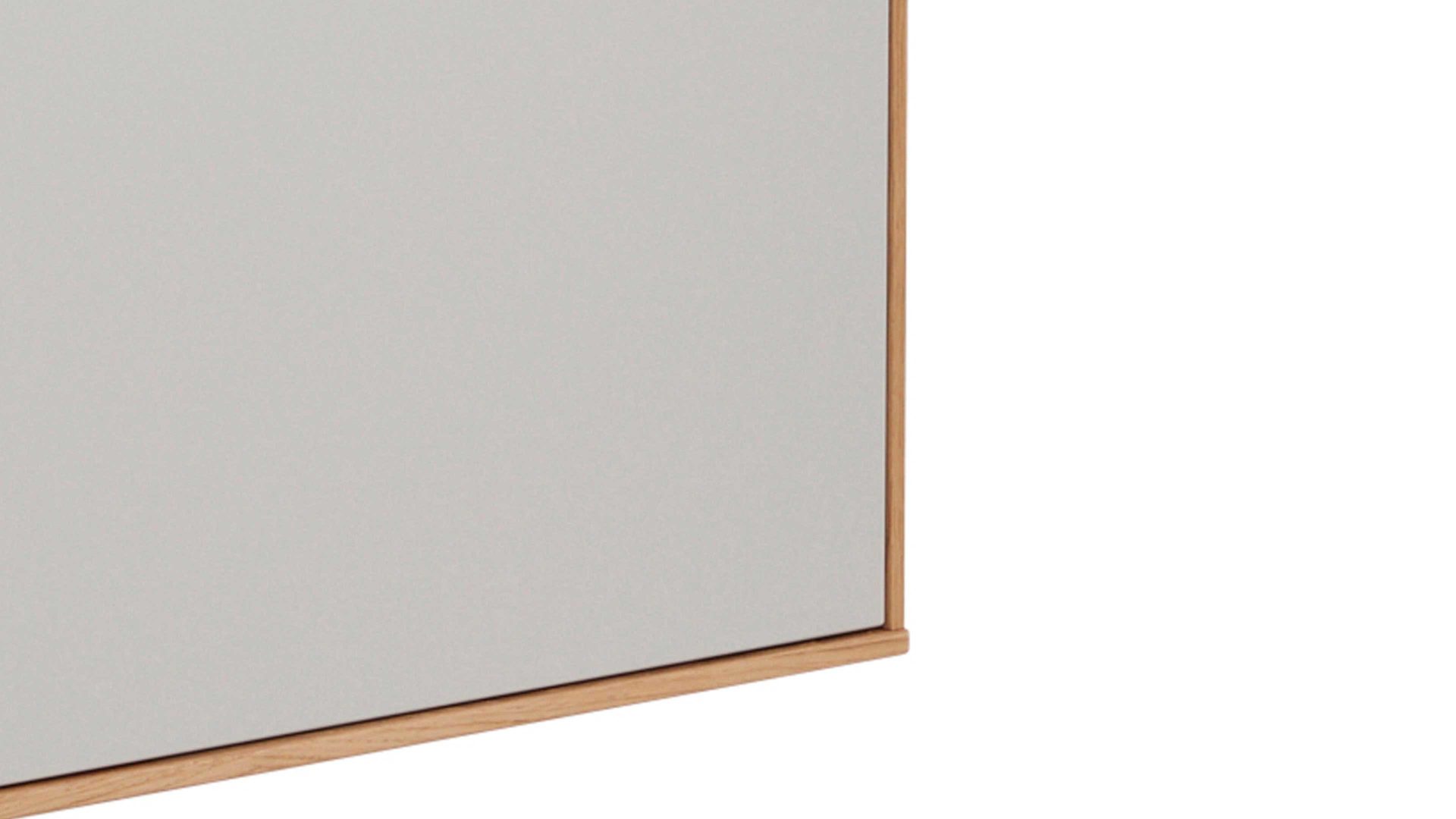 Wandspiegel Interliving aus Spiegel in Holzfarben Interliving Garderoben Serie 6005 – Spiegel 826 Balkeneiche – ca. 56 x 82 cm