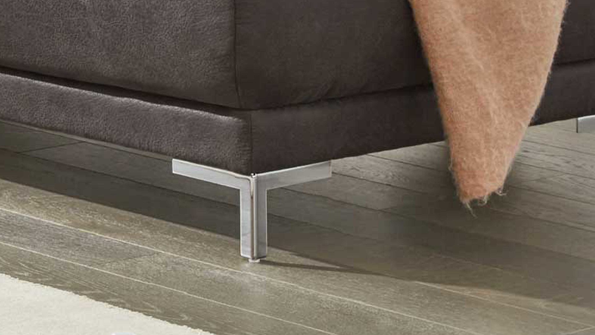 Ecksofa Interliving aus Stoff in Anthrazit Interliving Sofa Serie 4252 – Ecksofa anthrazitfarbener Stoffbezug Büffel & Metallfüße – Stellfläche ca. 275 x 220 cm