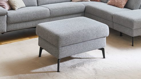 Polsterhocker modulmaster aus Stoff in Grau Modulmaster MM-ZE1200 - XL-Polsterhocker grauer Bezug Beat & schwarze Metallfüße - ca. 87 x 65 cm