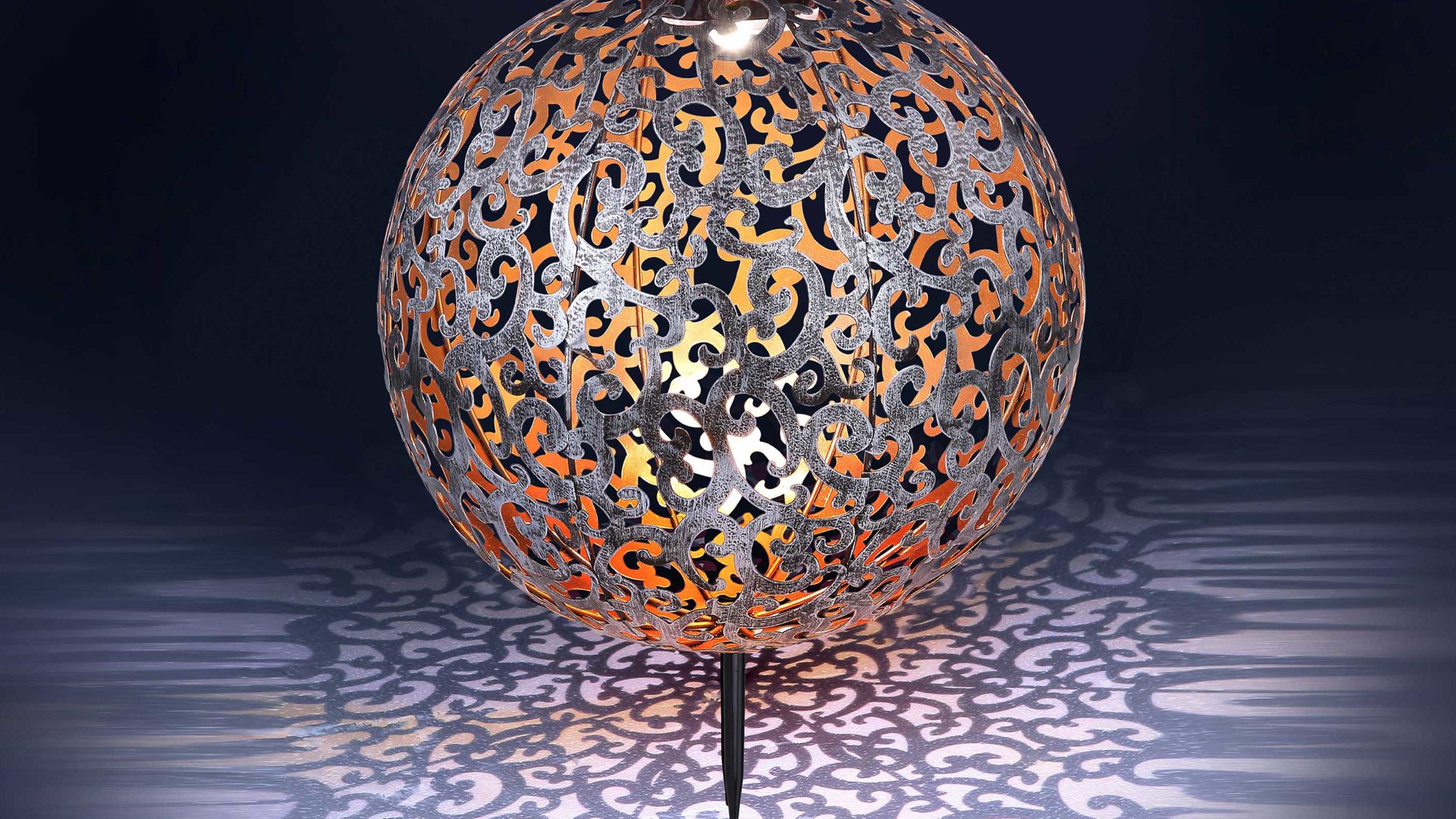 Gartenstecker Globo lighting aus Metall in Metallfarben GLOBO Solarleuchte 33744 silberfarbenes Metall – Durchmesser ca. 29 cm