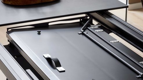 Auszugtisch Interliving aus Keramik in Schwarz Interliving Esszimmer Serie 5123 – Kulissentisch Glas-Keramik Oxid & schwarzes Metall - ca. 220 - 340 x 100 cm