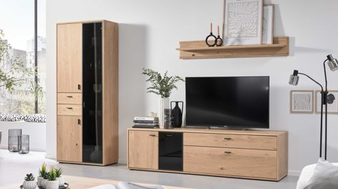 Wohnwand Interliving aus Holz in Holzfarben Interliving Wohnzimmer Serie 2024 - Wohnwand Eiche & Schwarzglas - dreiteilig, Breite ca. 299 cm