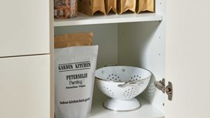 Einbauküche culineo® aus Holz in Holzfarben Culineo® Einbauküche C187 mit Einbaugeräten Eiche Como & Magnolie - Länge ca. 460 cm