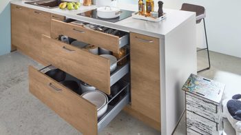 Einbauküche Nobilia® aus Holz in Holzfarben nobilia® Einbauküche Structura mit gorenje Elektrogeräten Eiche Havanna & Alpinweiß - dreizeilig