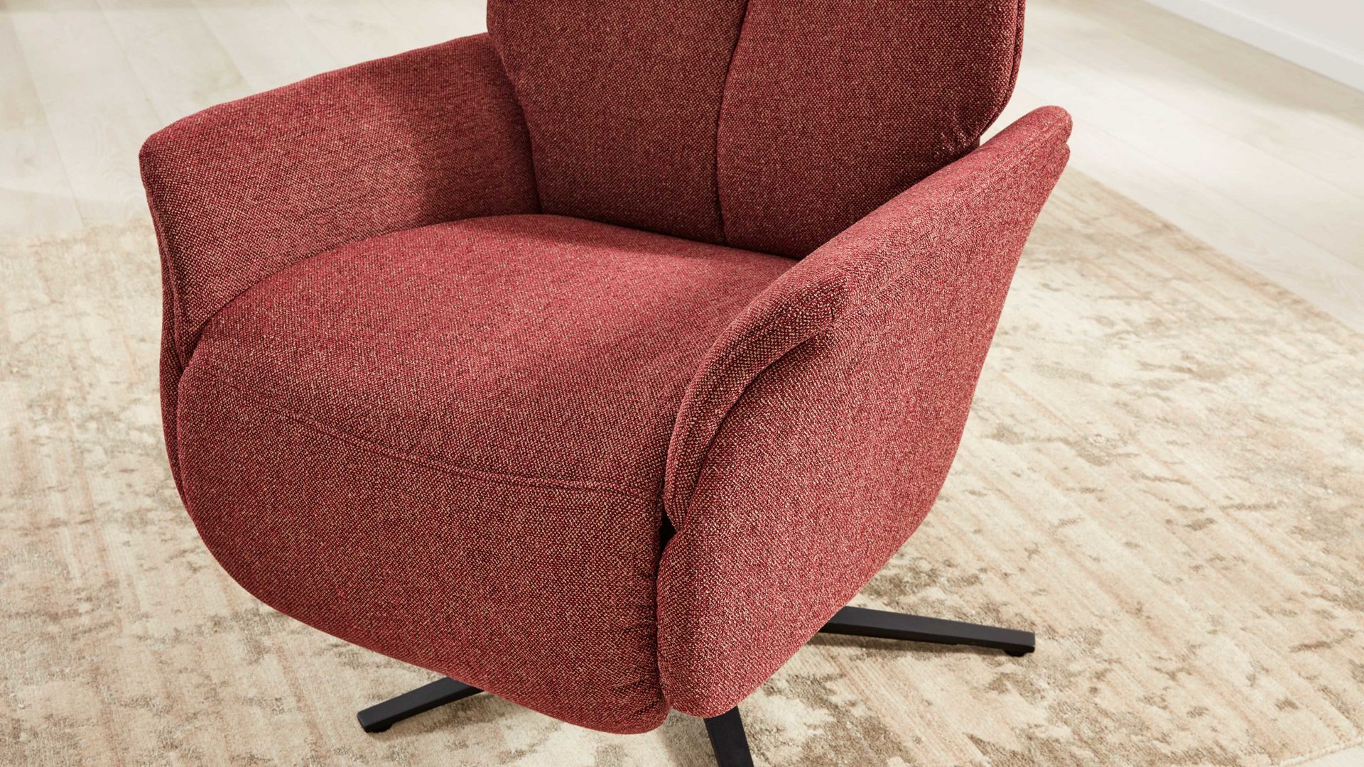 Relaxsessel Interliving aus Stoff in Rot Interliving Sessel Serie 4560 - Easy Swing Sessel 51V12 chiantifarbener Melangebezug Q2 & anthrazitfarbener Sternfuß