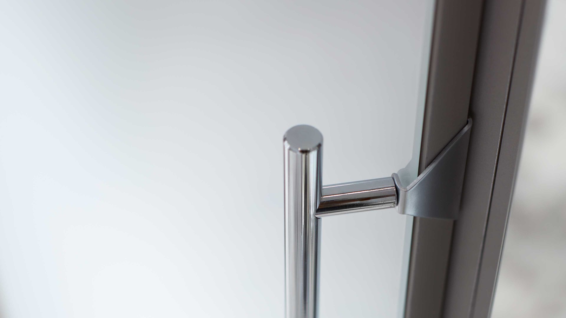 Kleiderschrank Interliving aus Holz in Weiß Interliving Kleiderschrank Serie 1205 – Kleiderschrank 044 weiße Glasfront – eine Tür, Breite ca. 38 cm