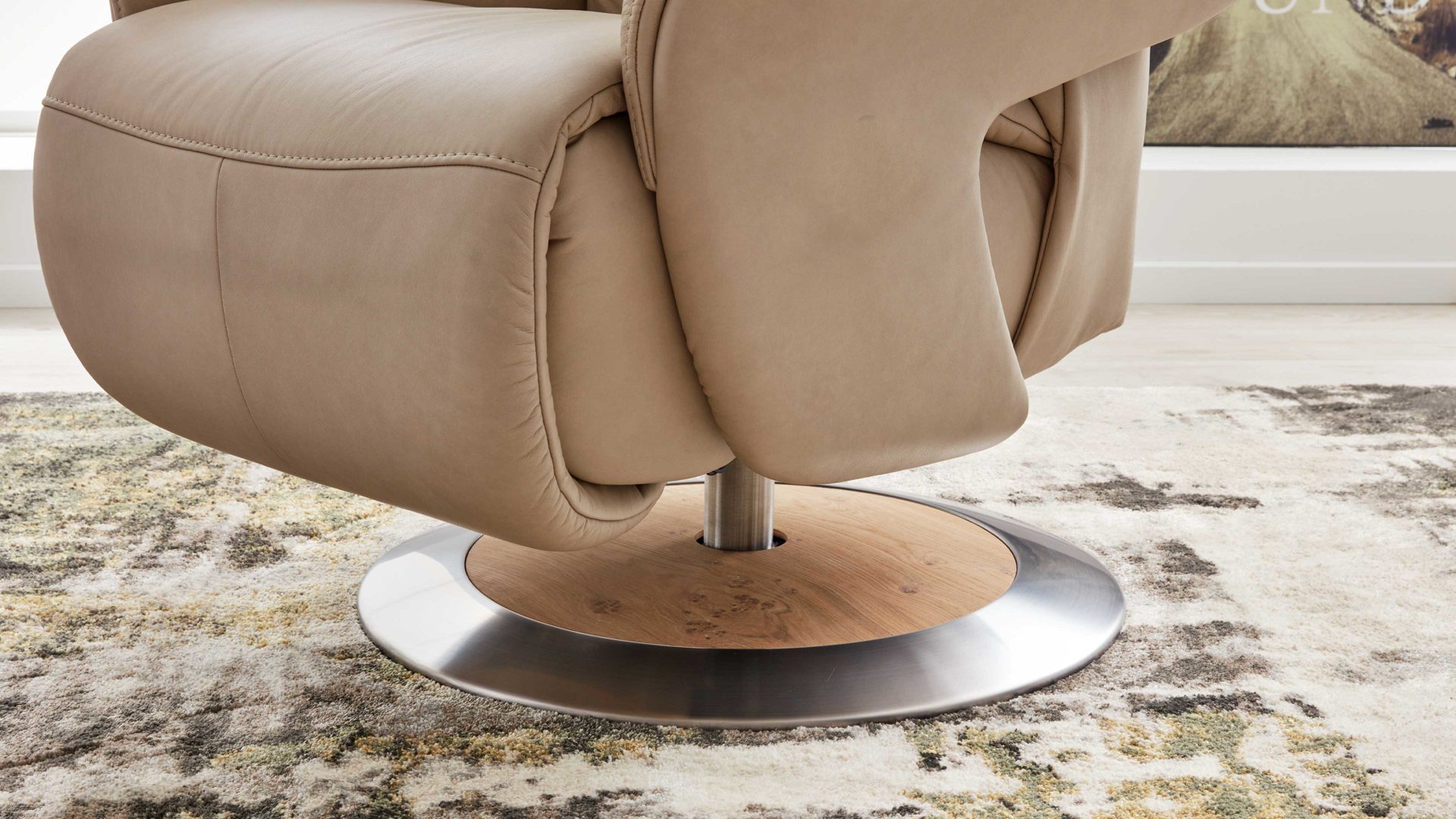 Relaxsessel Interliving aus Leder in Beige Interliving Sessel Serie 4562 - Easy Swing Sessel 31D44 klifffarbenes LongLife-Leder & biancofarbenes Holz