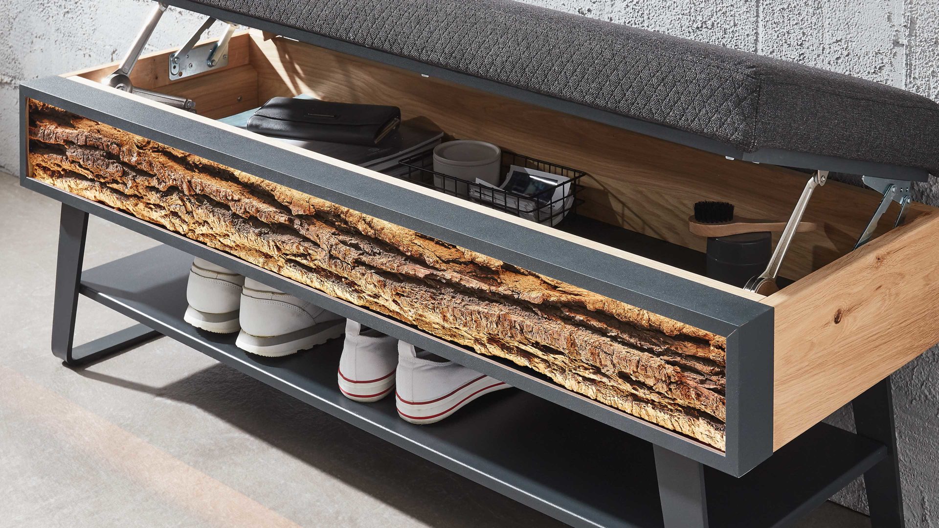 Garderobenbank Hartmann aus Holz in Holzfarben hartmann Garderobenprogramm Runa - Garderobenbank Rindenholz, Kerneiche & anthrazitfarbener Stoffbezug - Länge ca. 118 cm