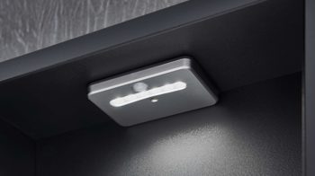 Unterbauleuchte Hartmann aus Kunststoff in Silber hartmann Garderobenprogramm Runa - Innenraum-Beleuchtung silberfarbener Kunststoff