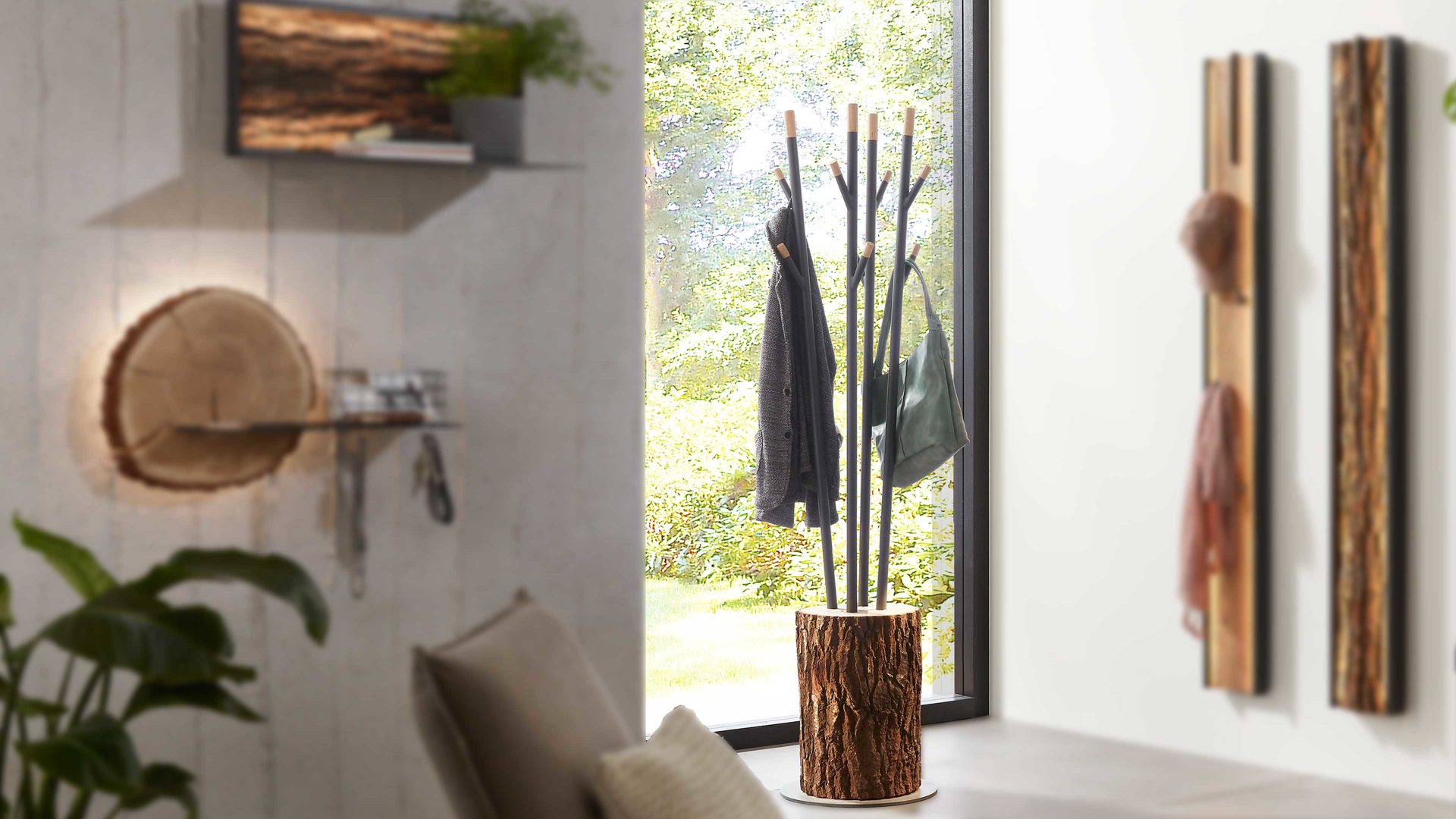 Standgarderobe Hartmann aus Holz in Holzfarben hartmann Garderobenprogramm Runa - Garderobenbaum Rindenholzstamm & anthrazitfarbenes Metall - Höhe ca. 178 cm