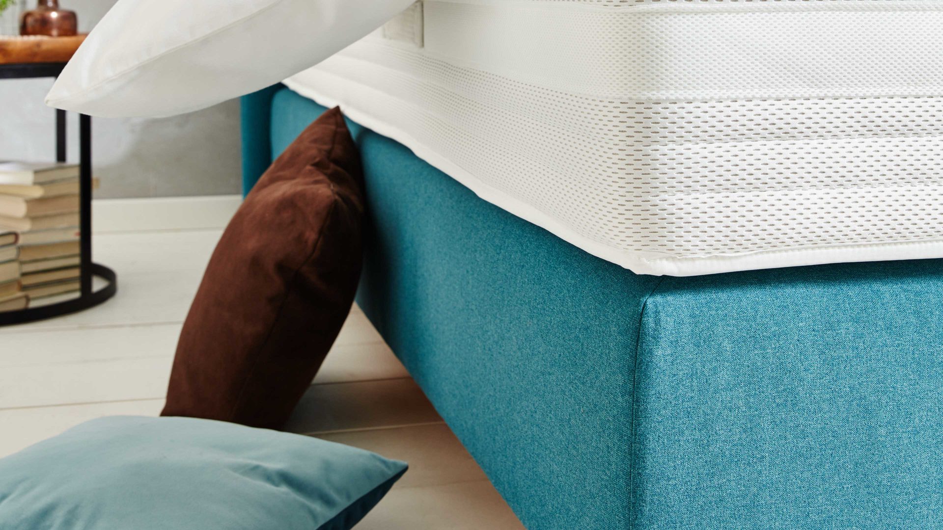 Boxspringbett Interliving aus Stoff in Petrol Interliving Boxspringbett Serie 1401 petrolfarbenes Flachgewebe Neo 485200 – Liegefläche ca. 180 x 200 cm