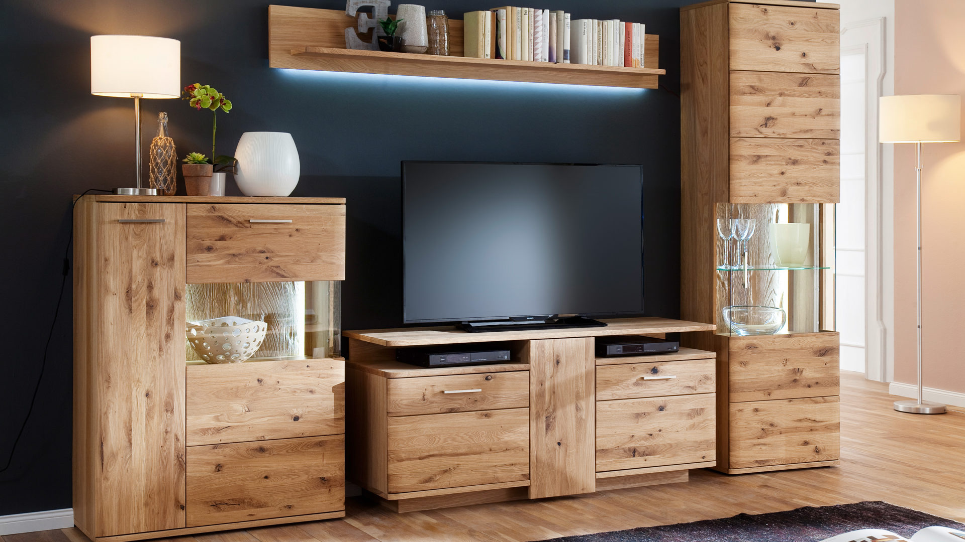 Wohnwand Mca direkt aus Holz in Holzfarben Wohnprogramm Santori - Wohnwand Eiche & Asteiche – vierteilig, Breite ca. 320 cm