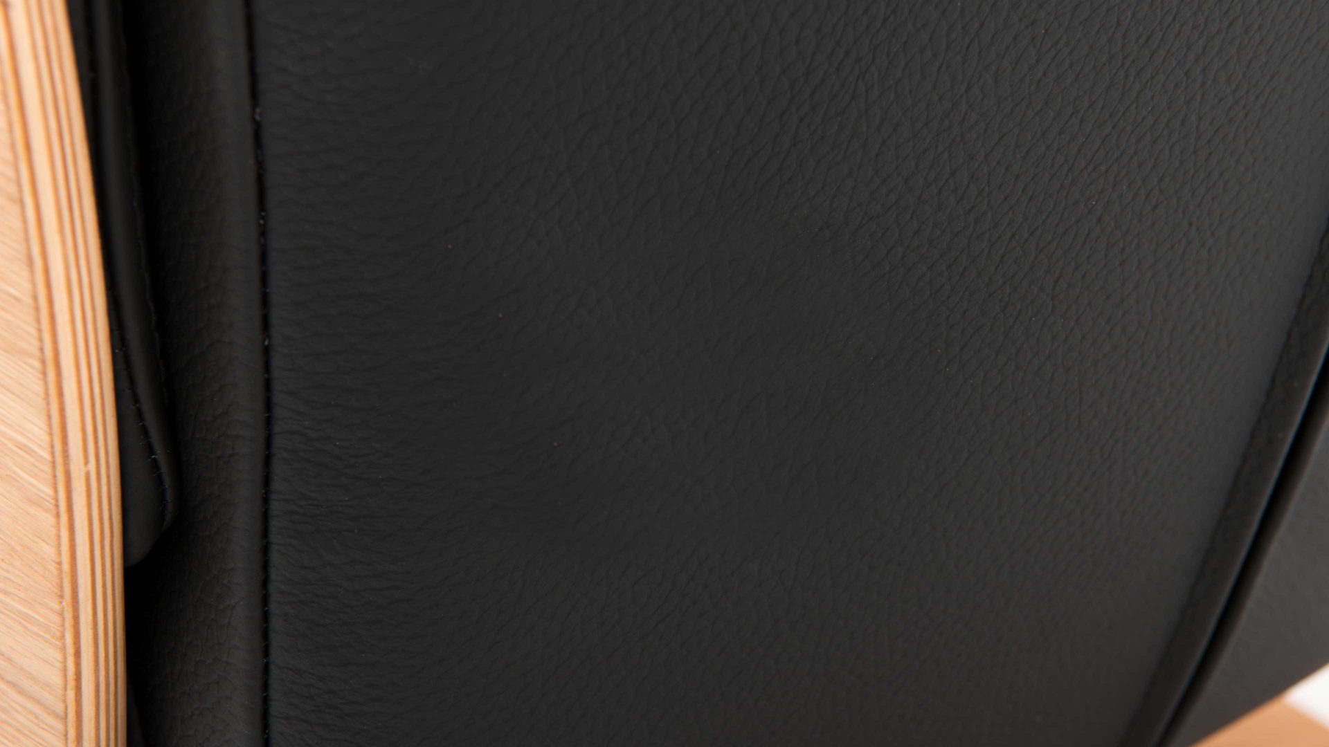 Relaxsessel Hjort knudsen aus Leder in Schwarz Relax-Drehsessel bzw. Ledersessel schwarzes Leder Soledo Split 441 & geölter Eichenholzfuß