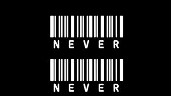 Kunstdruck Malerifabrikken aus Holz in Schwarz Posterdruck Never Give Up bedrucktes Holz & Eiche – ca. 50 x 70 cm