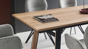 Auszugtisch PARTNERRING COLLECTION aus Holz in Holzfarben PARTNERRING COLLECTION Esstisch Blackburn mit Ausziehfunktion Halifax-Eiche & schwarzes Metall - ca. 200 - 300 x 100 cm