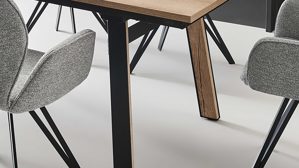 Auszugtisch PARTNERRING COLLECTION aus Holz in Holzfarben PARTNERRING COLLECTION Esstisch Blackburn mit Ausziehfunktion Halifax-Eiche & schwarzes Metall - ca. 200 - 300 x 100 cm