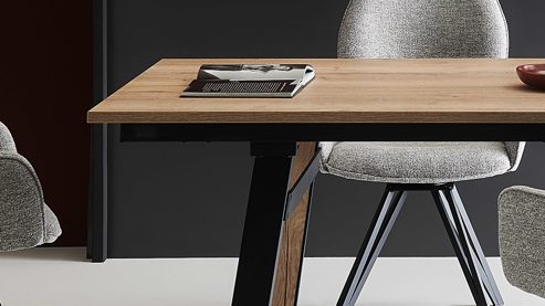 Auszugtisch PARTNERRING COLLECTION aus Holz in Holzfarben PARTNERRING COLLECTION Esstisch Blackburn mit Ausziehfunktion Halifax-Eiche & schwarzes Metall - ca. 200 - 300 x 100 cm