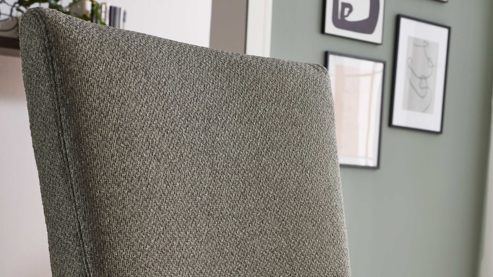 Relaxsessel KAWOO aus Stoff in Dunkelgrün KAWOO Serie Dayton - Relaxsessel olivfarbenes Flachgewebe Portofino & schwarzer Sternfuß