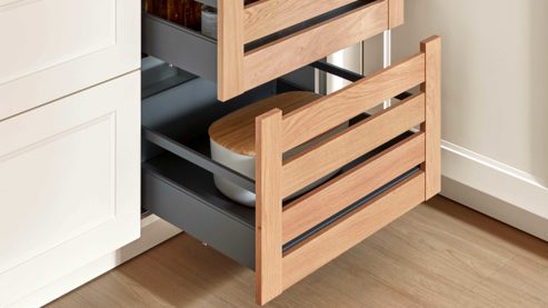 Einbauküche Nobilia® aus Holz in Hellgrau nobilia® Einbauküche Cascada mit Einbaugeräten Weiß & Eiche - Stellfläche ca. 275 x 305 cm