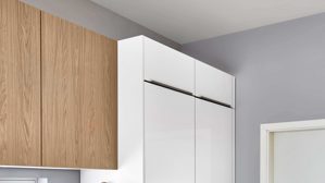 Einbauküche Nobilia® aus Holz in Weiß nobilia® Einbauküche Novalux mit gorenje Elektrogeräten Weiß & Eiche Como - zweiteilig