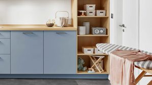 Systemküche Nobilia® aus Holz in Hellblau nobilia® Hauswirtschaftsraum-Lösung Senso Sky & Eiche Como - Länge ca. 300 cm