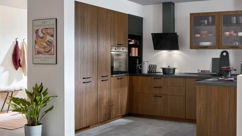 Einbauküche Nobilia® aus Holz in Holzfarben nobilia® Einbauküche Structura mit privileg Elektrogeräten Nussbaum Milano - Stellfläche ca. 240 x 310 cm