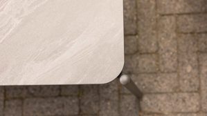 Gartentisch Interliving aus Stein in Grau Interliving Gartenmöbel Serie 7013 - Couchtisch gesinterter grauer Stein & anthrazitfarbenes Aluminium - ca. 120 x 60 cm