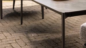 Gartentisch Interliving aus Stein in Grau Interliving Gartenmöbel Serie 7013 - Couchtisch gesinterter grauer Stein & anthrazitfarbenes Aluminium - ca. 120 x 60 cm