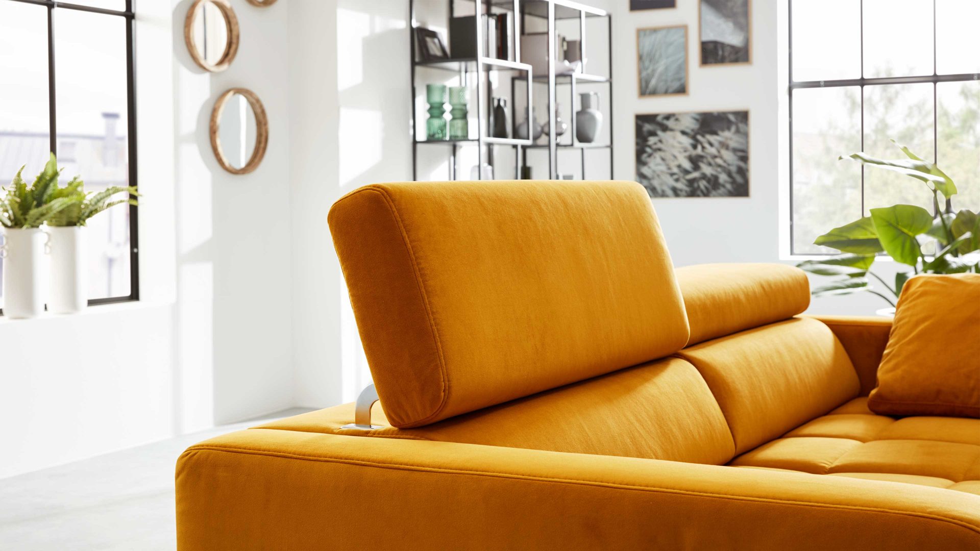 Dreisitzer Interliving aus Stoff in Orange Interliving Sofa Serie 4303 – Dreisitzer curryfarbene Wirkware Salsa - Länge ca. 210 cm