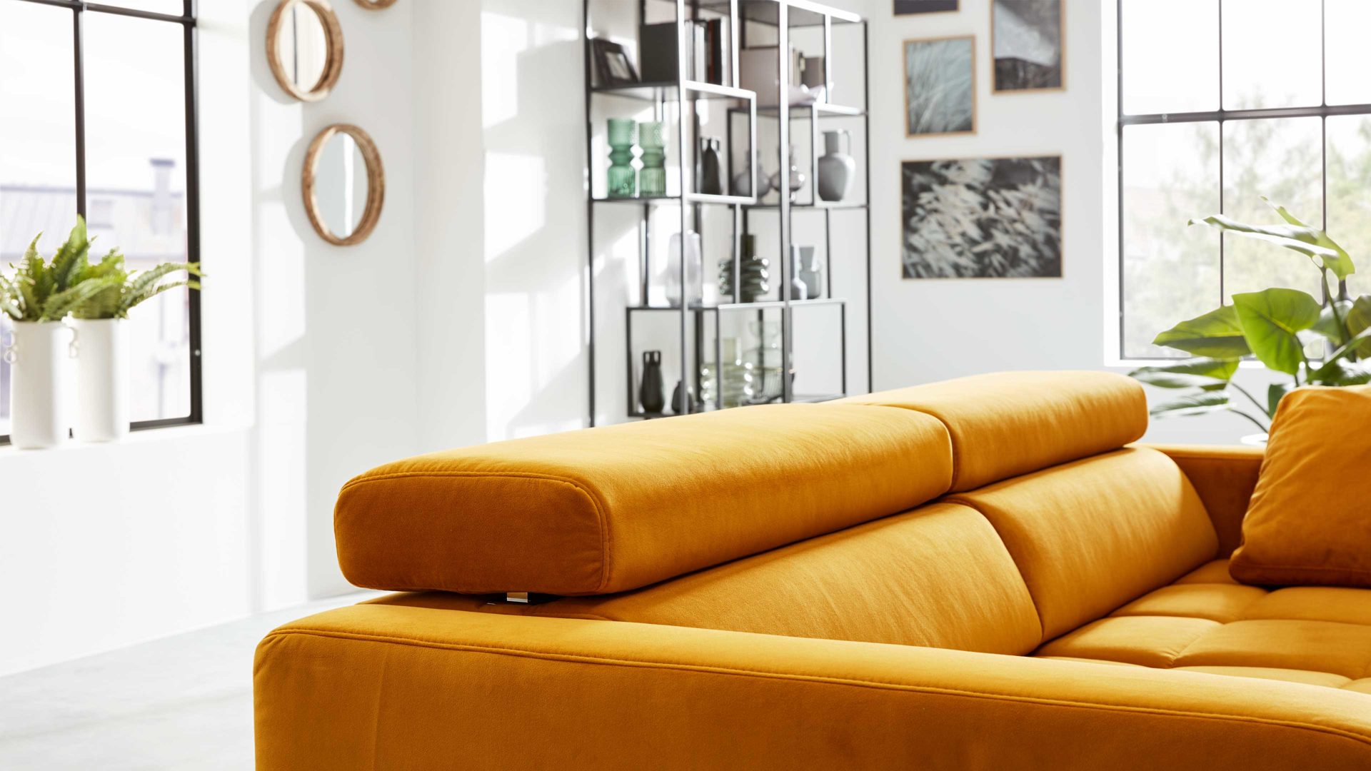 Dreisitzer Interliving aus Stoff in Orange Interliving Sofa Serie 4303 – Dreisitzer curryfarbene Wirkware Salsa - Länge ca. 210 cm