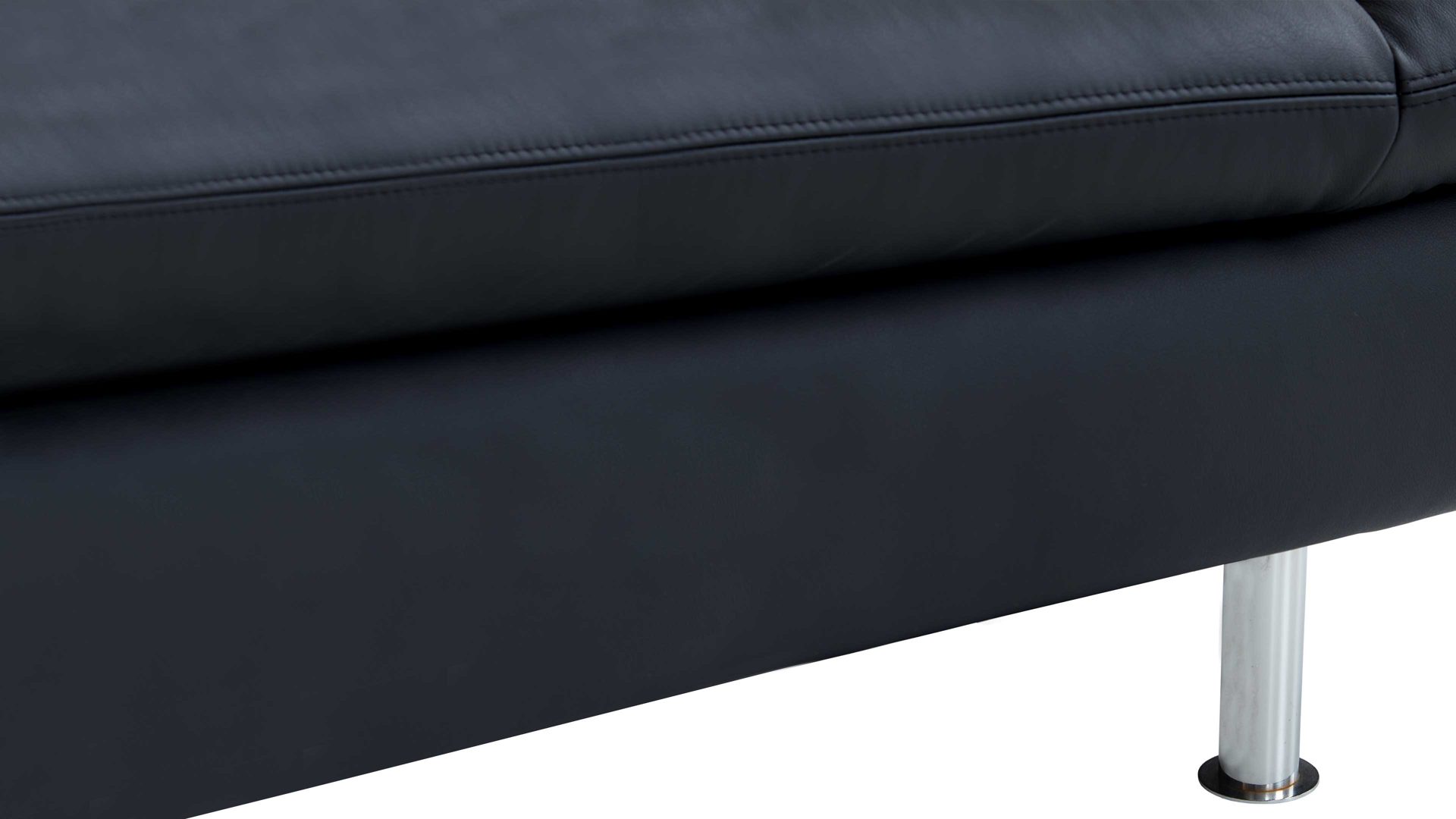 Schlafsofa comfortmaster besser sitzen, liegen, leben aus Leder in Schwarz Comfortmaster Schlafsofa Mia schwarzes Leder 10-1014 & verchromte Metallfüße - Breite ca. 200 cm